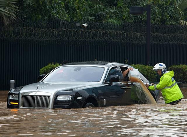 泡水車