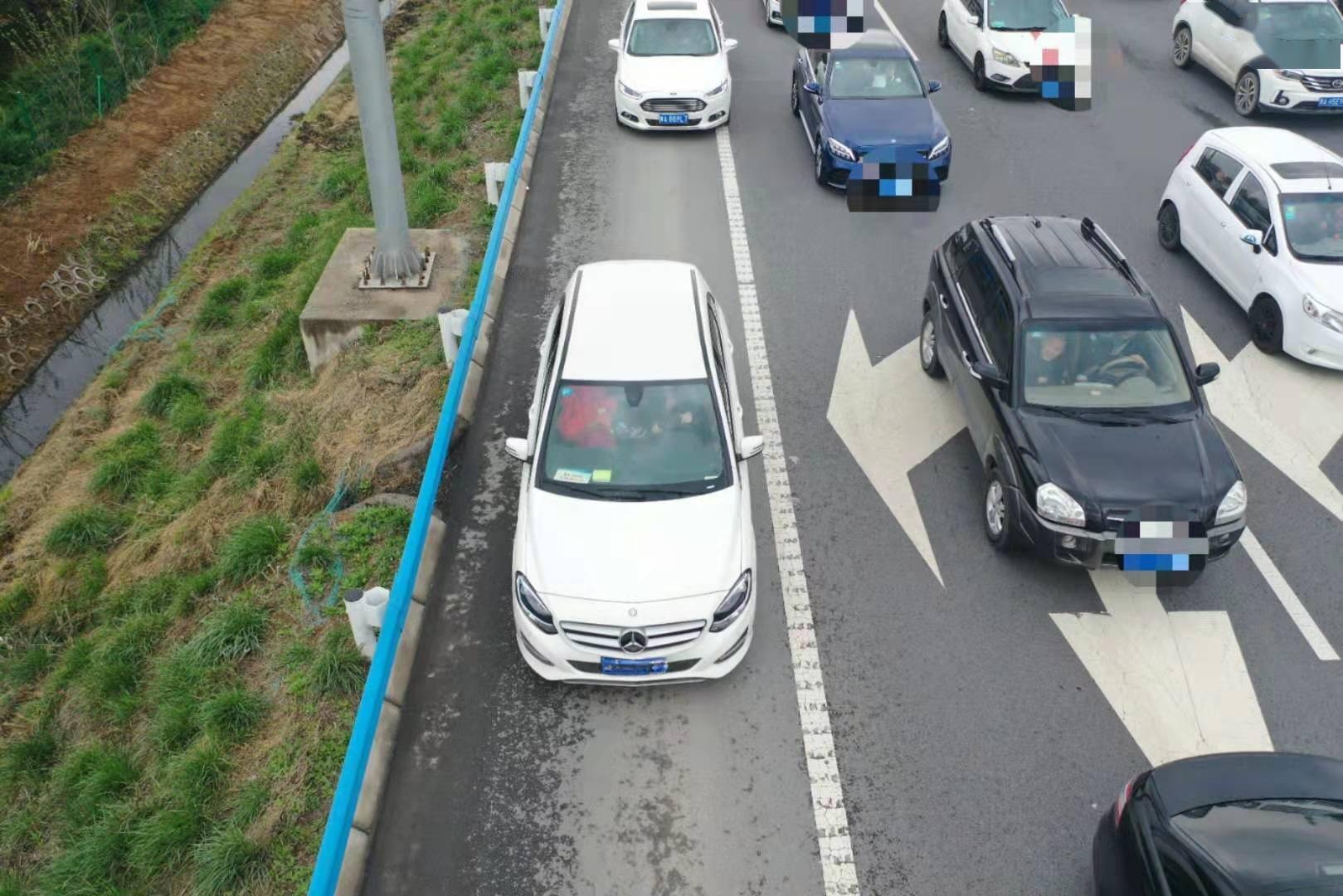 高速應(yīng)急車道