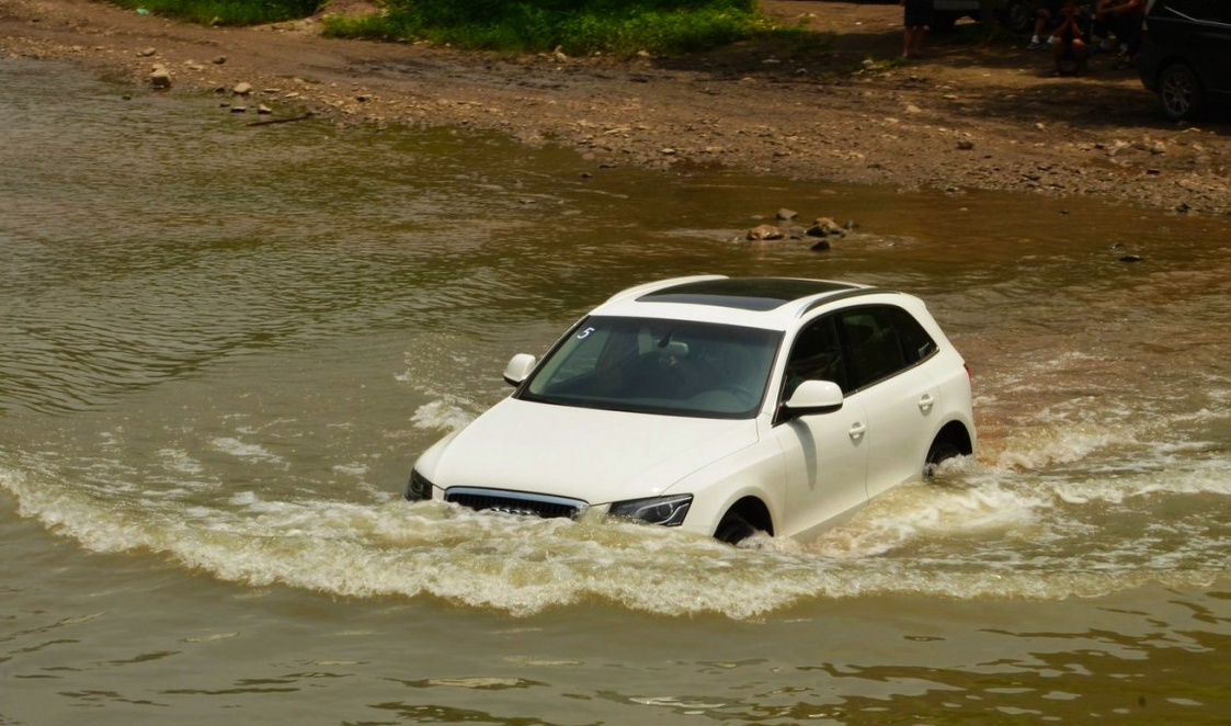 車內(nèi)進(jìn)水